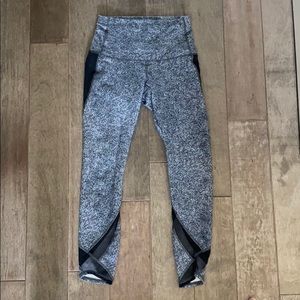 Lulu lemon mesh sided leggings